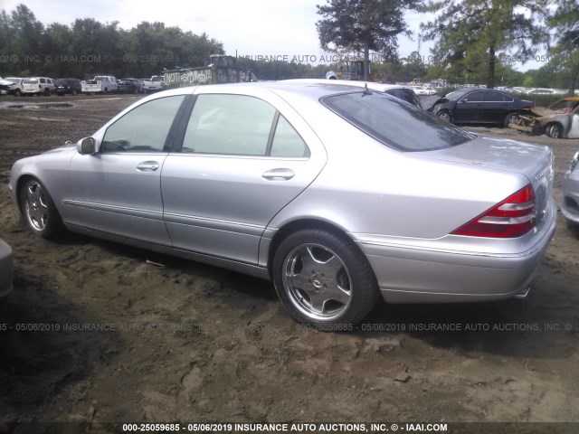 WDBNG75J0YA117304 - 2000 MERCEDES-BENZ S 500 SILVER photo 3