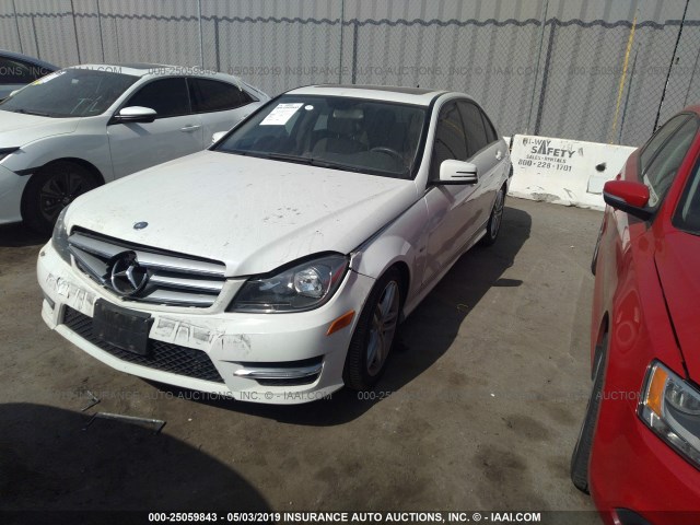 WDDGF4HB3CA658555 - 2012 MERCEDES-BENZ C 250 WHITE photo 2