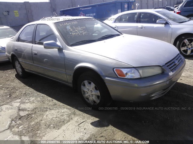 JT2BG28K2X0322017 - 1999 TOYOTA CAMRY LE/XLE Boz foto 1