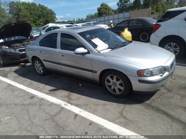 YV1RS61R322184708 - 2002 VOLVO S60 SILVER photo 1