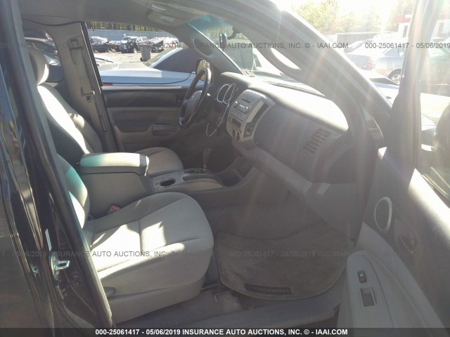 5TETX22N75Z004535 - 2005 TOYOTA TACOMA ACCESS CAB შავი ფოტო 5