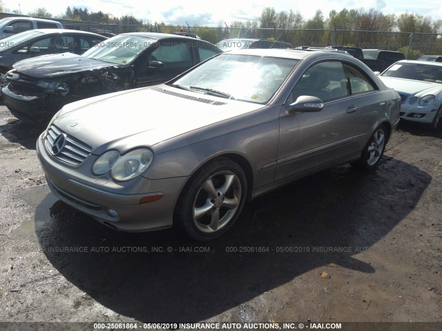 WDBTJ65J75F138121 - 2005 MERCEDES-BENZ CLK 320C SILVER photo 2