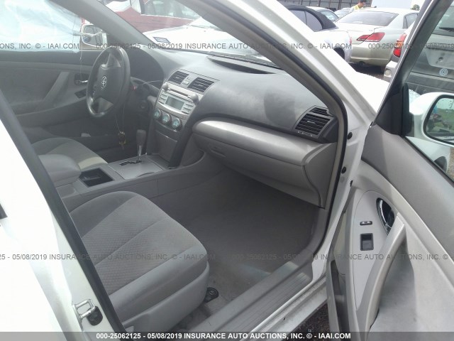 4T1BE46K97U609001 - 2007 TOYOTA CAMRY NEW GENERAT CE/LE/XLE/SE WHITE photo 5