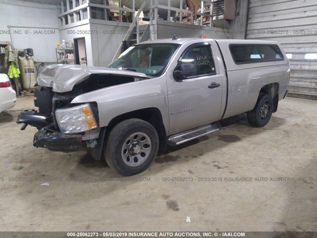1GCEC14X87Z642272 - 2007 CHEVROLET SILVERADO C1500 CLASSIC SILVER photo 2