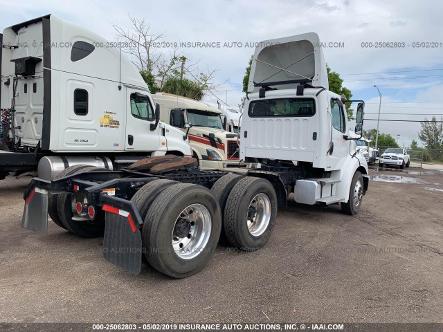 1FUJC5DX9CHBL9979 - 2012 FREIGHTLINER M2 112 MEDIUM DUTY WHITE photo 4