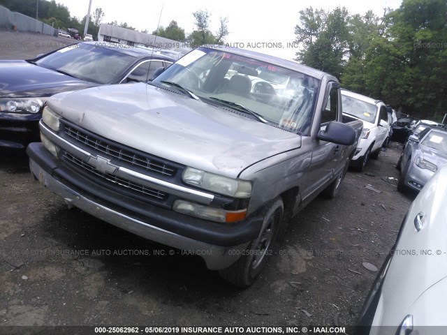 1GCEC14W5XE161877 - 1999 CHEVROLET SILVERADO C1500 SILVER photo 2