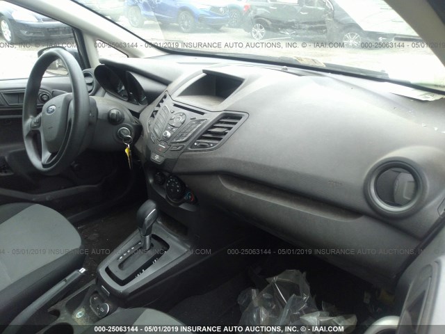 3FADP4TJXGM136402 - 2016 FORD FIESTA S BLACK photo 5