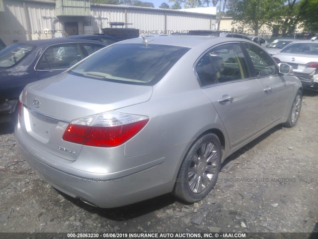 KMHGC4DE4BU114822 - 2011 HYUNDAI GENESIS 3.8L SILVER photo 4