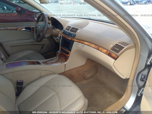 WDBUF22X49B364492 - 2009 MERCEDES-BENZ E BEIGE photo 5