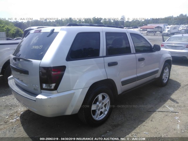 1J4GS48K15C686314 - 2005 JEEP GRAND CHEROKEE LAREDO/COLUMBIA/FREEDOM SILVER photo 4