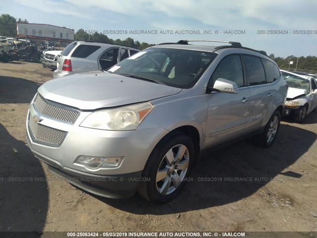 1GNER33D79S104182 - 2009 CHEVROLET TRAVERSE LTZ SILVER photo 2