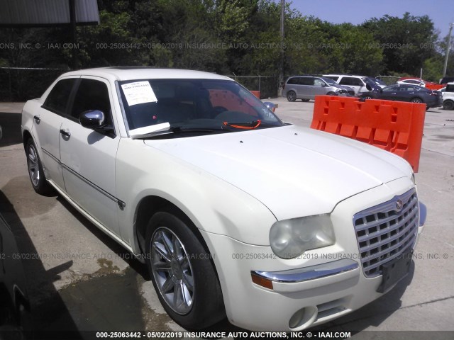 2C3AA63H35H506239 - 2005 CHRYSLER 300C CREAM photo 1