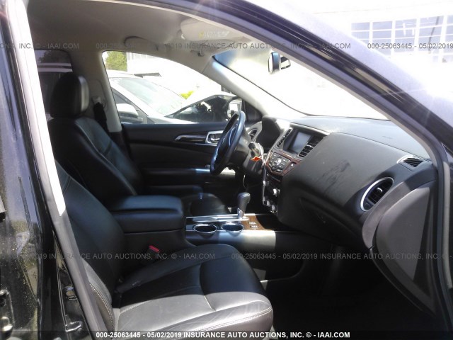 5N1AR2MN8DC633289 - 2013 NISSAN PATHFINDER S/SV/SL/PLATINUM Черный фото 5