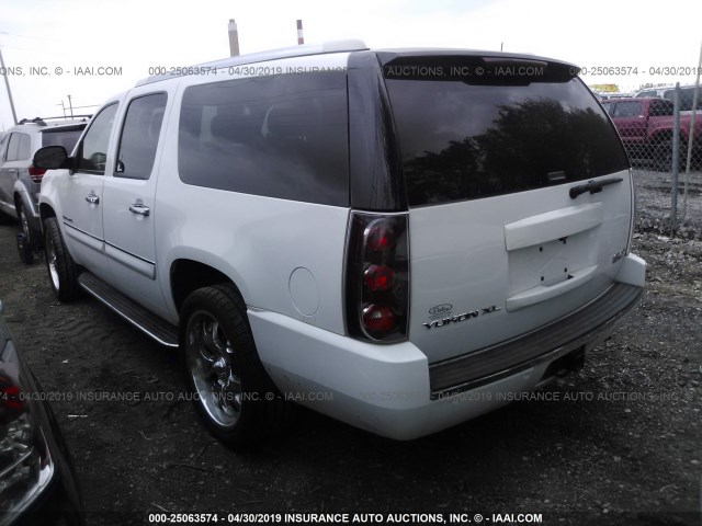 1GKFK66867J210552 - 2007 GMC YUKON XL DENALI WHITE photo 3