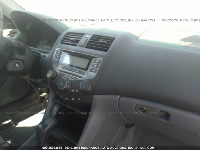 1HGCM56187A228512 - 2007 HONDA ACCORD VALUE SILVER photo 5