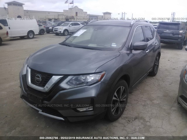 JN8AT2MT7JW464644 - 2018 NISSAN ROGUE S/SL/SV SILVER photo 2