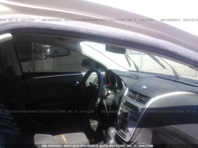 1G1ZC5EU2BF106420 - 2011 CHEVROLET MALIBU 1LT 奶油色 照片 5