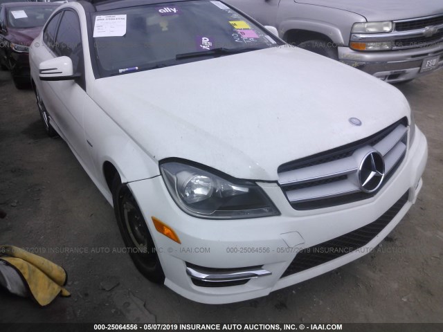 WDDGJ4HB6CF839862 - 2012 MERCEDES-BENZ C 250 WHITE photo 6