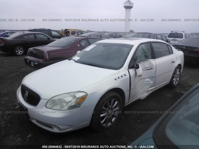 1G4HE57Y67U124141 - 2007 BUICK LUCERNE CXS WHITE photo 2