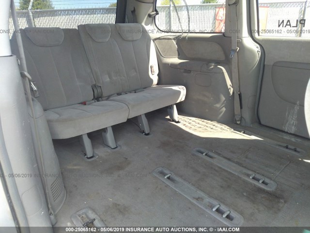 KNDMB233066074098 - 2006 KIA SEDONA EX/LX SILVER photo 8