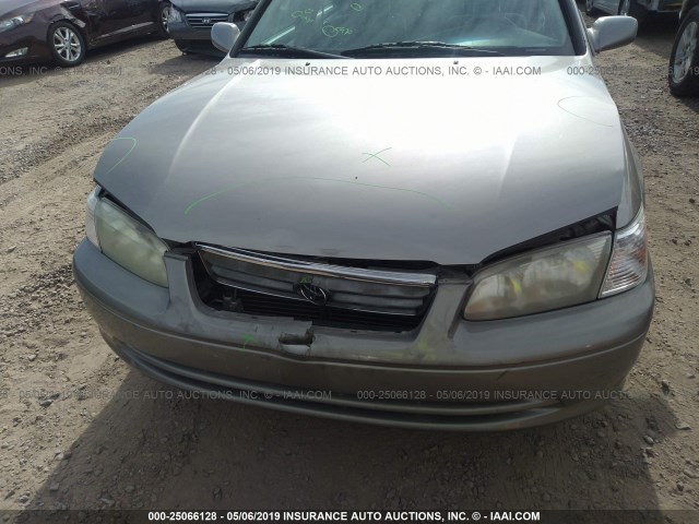 4T1BG22K01U102256 - 2001 TOYOTA CAMRY CE/LE/XLE 灰色 照片 6