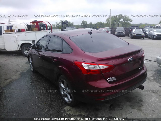 1FADP3F25DL174941 - 2013 FORD FOCUS SE RED photo 3