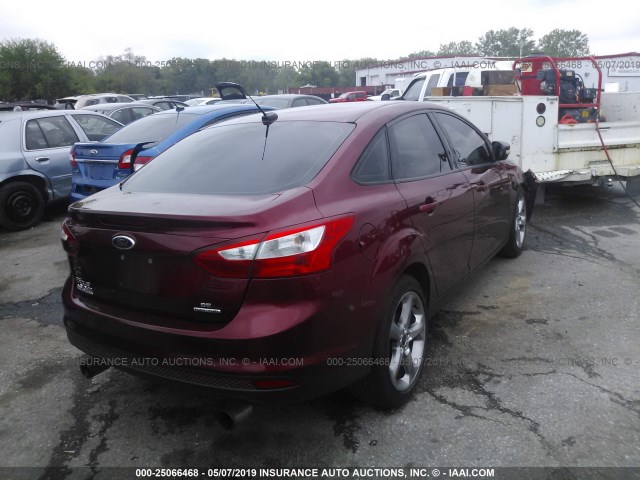 1FADP3F25DL174941 - 2013 FORD FOCUS SE RED photo 4