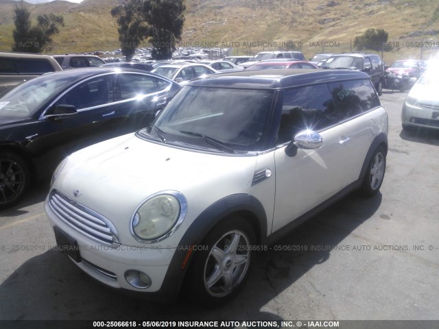 WMWML33568TJ45925 - 2008 MINI COOPER CLUBMAN WHITE photo 2