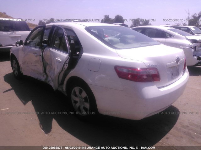 4T1BE46KX7U685875 - 2007 TOYOTA CAMRY NEW GENERAT CE/LE/XLE/SE WHITE photo 3