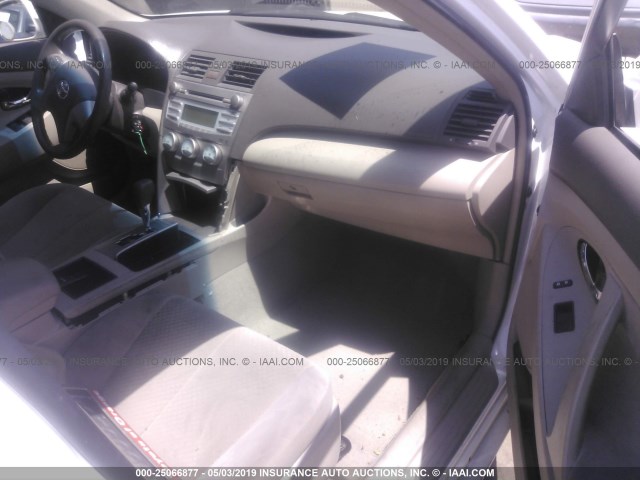 4T1BE46KX7U685875 - 2007 TOYOTA CAMRY NEW GENERAT CE/LE/XLE/SE WHITE photo 5