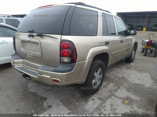 1GNDT13S162105856 - 2006 CHEVROLET TRAILBLAZER LS/LT GOLD photo 4