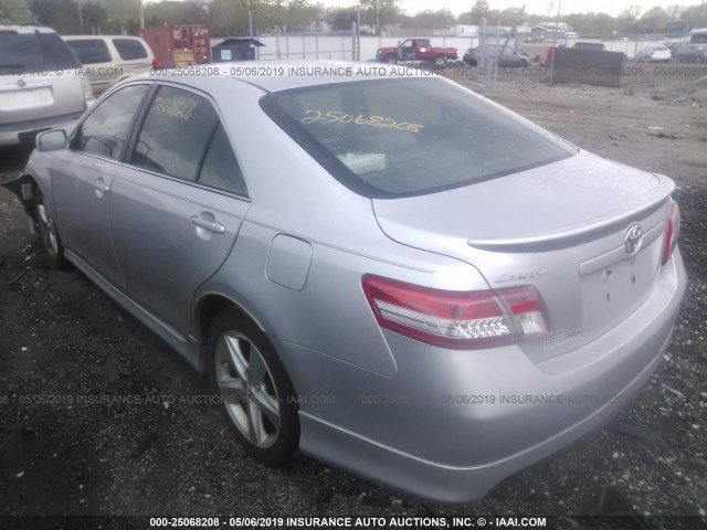 4T1BF3EK1BU139533 - 2011 TOYOTA CAMRY SE/LE/XLE 银色 照片 3