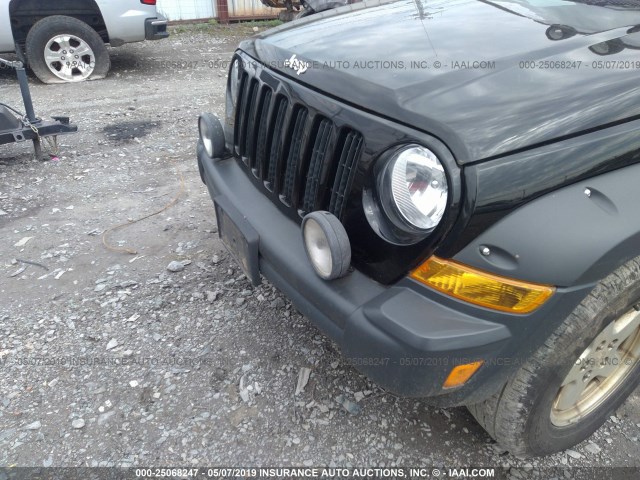 1J4GL38K66W141930 - 2006 JEEP LIBERTY RENEGADE BLACK photo 6
