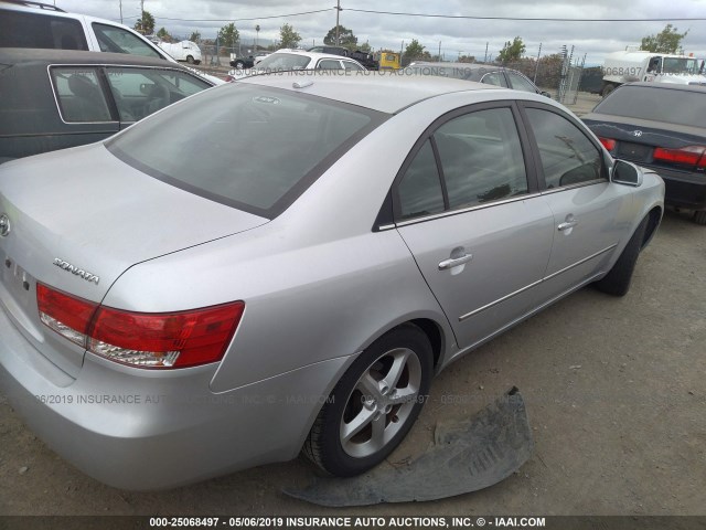 5NPEU46C18H305931 - 2008 HYUNDAI SONATA SE/LIMITED SILVER photo 4