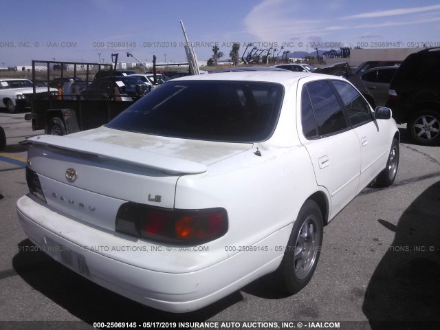 JT2BG12K7T0380654 - 1996 TOYOTA CAMRY DX/LE/XLE WHITE photo 4