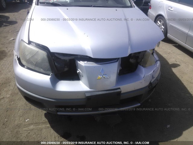 JA4LX31G23U094931 - 2003 MITSUBISHI OUTLANDER LS SILVER photo 6