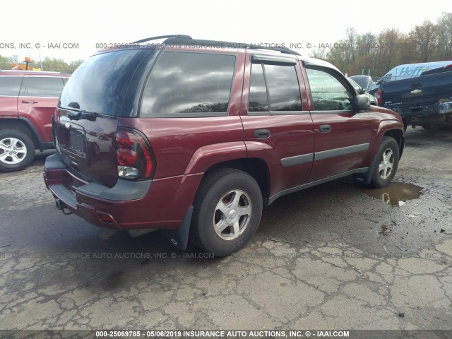 1GNDT13S752173769 - 2005 CHEVROLET TRAILBLAZER LS/LT RED photo 4