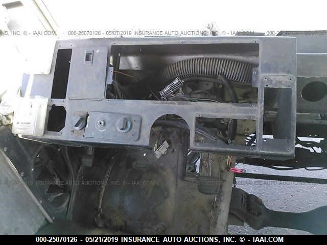 5B4KP42R823344836 - 2002 WORKHORSE CUSTOM CHASSIS FORWARD CONTROL C P4500 Unknown photo 6