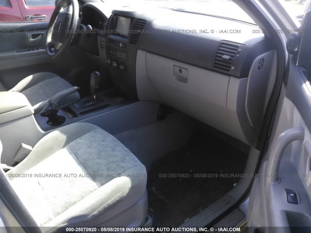 KNDJD733265521739 - 2006 KIA SORENTO EX/LX SILVER photo 5