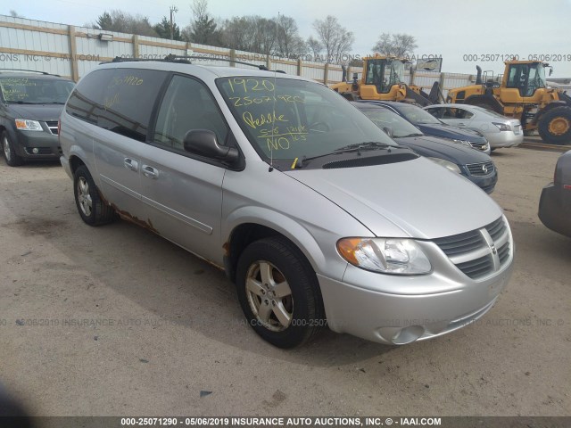 2D4GP44LX5R480828 - 2005 DODGE GRAND CARAVAN SXT SILVER photo 1