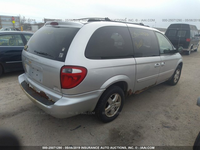 2D4GP44LX5R480828 - 2005 DODGE GRAND CARAVAN SXT SILVER photo 4