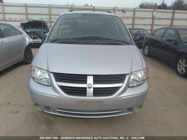 2D4GP44LX5R480828 - 2005 DODGE GRAND CARAVAN SXT SILVER photo 6