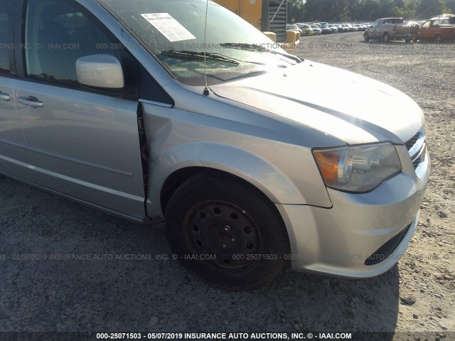 2C4RDGCG0CR284513 - 2012 DODGE GRAND CARAVAN SXT SILVER photo 6