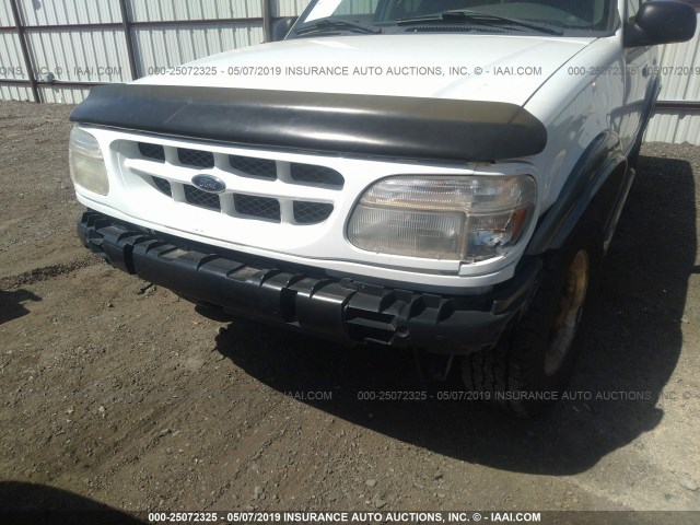 1FMZU73E0YZB39656 - 2000 FORD EXPLORER XLT WHITE photo 6