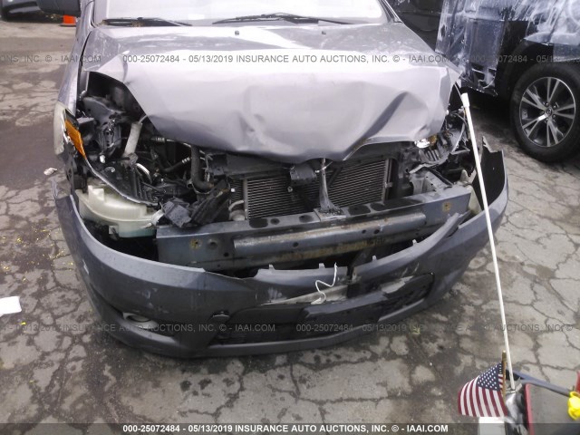 JM1CR29L990334696 - 2009 MAZDA 5 GRAY photo 6