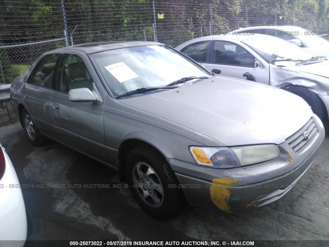 4T1BG22K4VU026028 - 1997 TOYOTA CAMRY CE/LE/XLE BEIGE photo 1