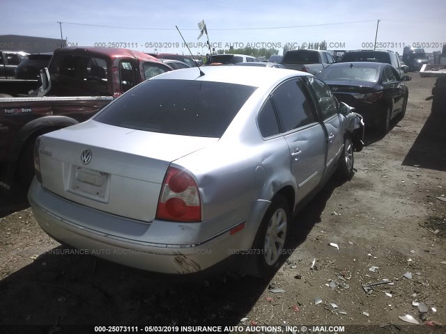 WVWPD63B74P109278 - 2004 VOLKSWAGEN PASSAT GLS SILVER photo 4