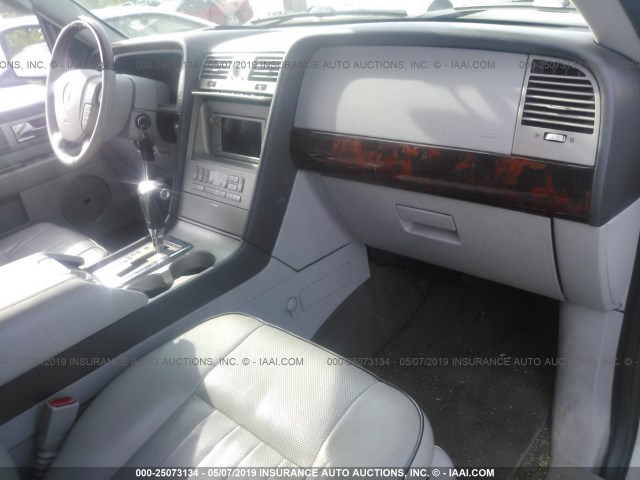 5LMFU28546LJ25531 - 2006 LINCOLN NAVIGATOR 奶油色 照片 5