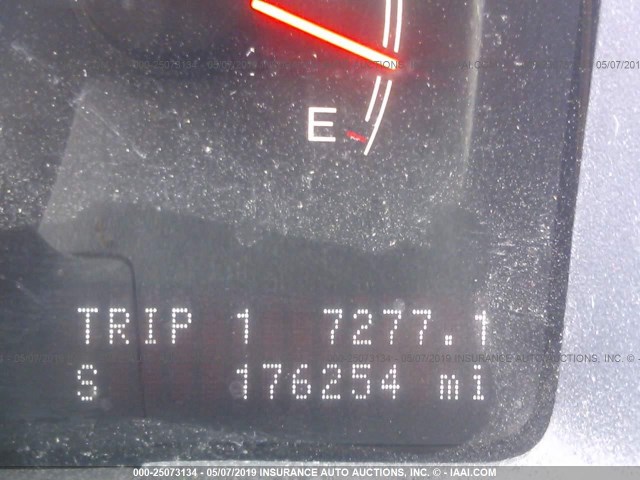 5LMFU28546LJ25531 - 2006 LINCOLN NAVIGATOR 奶油色 照片 7