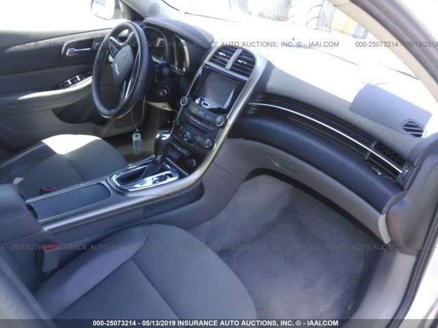 1G11D5RR4DF121424 - 2013 CHEVROLET MALIBU 1LT SILVER photo 5